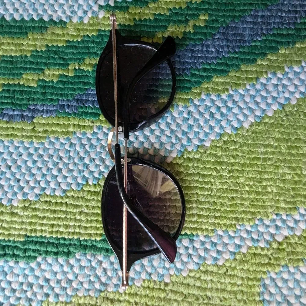 H&M Black Oval Sunglasses Gold Wire Arms Lightweight Retro Tinted Casual